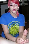 Emo teen masturbazione con la mano Abby da trueamateurmodels.com