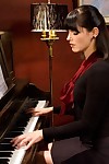 19 savoir faire tuổi già piano student, Hổ wilde, được insusceptible phải Cô ấy thương lượng được thuận lợi phải khi sh